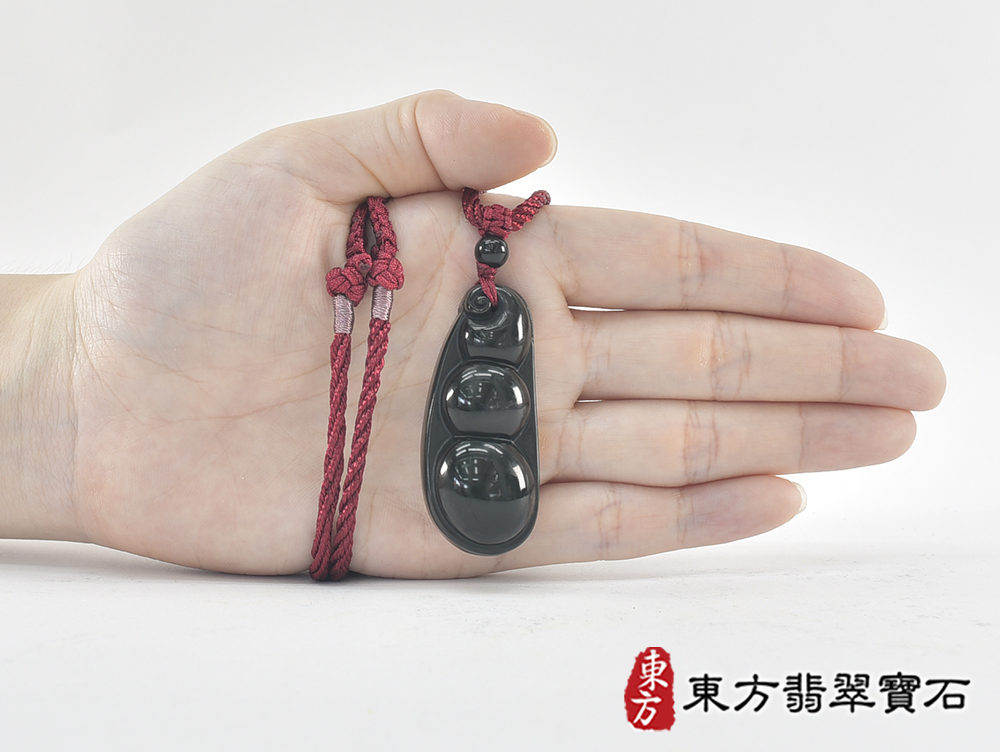 金曜石豌豆項鍊玉珮(四季平安:豌豆金曜石牌豌豆玉珮、金曜石豌豆玉墜)。金曜石豌豆,FR042。客製化訂做各種金曜石豌豆吊墜玉珮項鍊。★附東方翡翠寶石保證卡 5.jpg