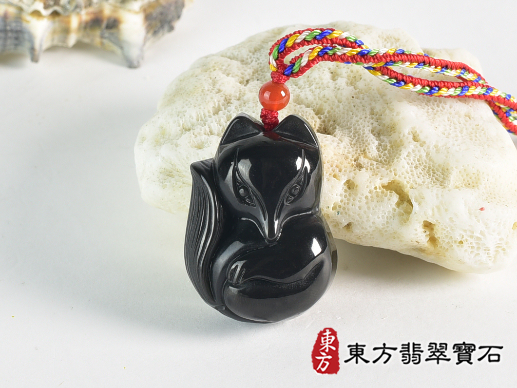黑曜石狐狸項鍊玉珮(九尾狐狸、招財、人緣、桃花,狐仙:九尾狐狸牌黑曜石九尾狐狸玉珮、黑曜石九尾狐狸玉墜、)。黑曜石九尾狐狸,FX079。客製化訂做各種黑曜石狐狸吊墜玉珮項鍊。★附東方翡翠寶石保證 0.jpg