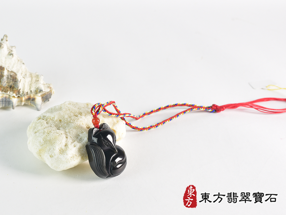 黑曜石狐狸項鍊玉珮(九尾狐狸、招財、人緣、桃花,狐仙:九尾狐狸牌黑曜石九尾狐狸玉珮、黑曜石九尾狐狸玉墜、)。黑曜石九尾狐狸,FX079。客製化訂做各種黑曜石狐狸吊墜玉珮項鍊。★附東方翡翠寶石保證 4.jpg