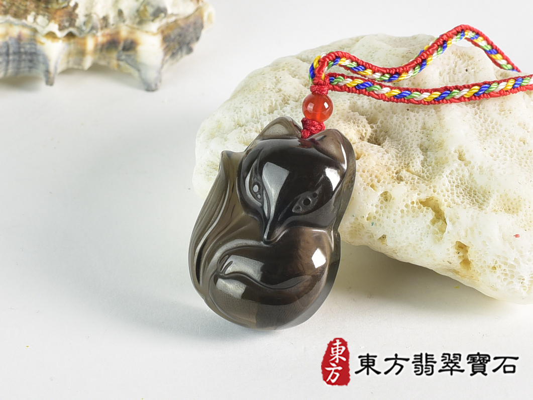 黑曜石狐狸項鍊玉珮(九尾狐狸、招財、人緣、桃花,狐仙:九尾狐狸牌黑曜石九尾狐狸玉珮、黑曜石九尾狐狸玉墜、)。黑曜石九尾狐狸,FX080。客製化訂做各種黑曜石狐狸吊墜玉珮項鍊。★附東方翡翠寶石保證 1.jpg