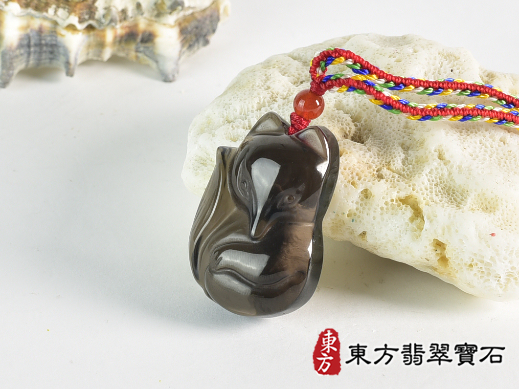 黑曜石狐狸項鍊玉珮(九尾狐狸、招財、人緣、桃花,狐仙:九尾狐狸牌黑曜石九尾狐狸玉珮、黑曜石九尾狐狸玉墜、)。黑曜石九尾狐狸,FX081。客製化訂做各種黑曜石狐狸吊墜玉珮項鍊。★附東方翡翠寶石保證 1.jpg