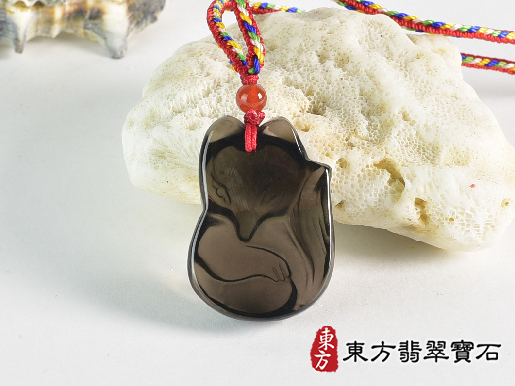 黑曜石狐狸項鍊玉珮(九尾狐狸、招財、人緣、桃花,狐仙:九尾狐狸牌黑曜石九尾狐狸玉珮、黑曜石九尾狐狸玉墜、)。黑曜石九尾狐狸,FX081。客製化訂做各種黑曜石狐狸吊墜玉珮項鍊。★附東方翡翠寶石保證 3.jpg