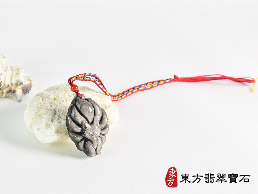 銀曜石九尾狐狸項鍊玉珮(九尾狐狸、招財、人緣、桃花,狐仙:九尾狐狸牌銀曜石九尾狐狸玉珮、銀曜石九尾狐狸玉墜、)。銀曜石九尾狐狸,FX082。客製化訂做各種銀曜石狐狸吊墜玉珮項鍊。★附東方翡翠寶石保證 4.jpg