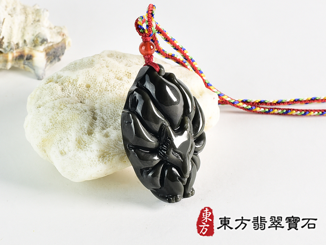 金曜石九尾狐狸項鍊玉珮(九尾狐狸、招財、人緣、桃花,狐仙:九尾狐狸牌金曜石九尾狐狸玉珮、金曜石九尾狐狸玉墜、)。金曜石九尾狐狸,FX086。客製化訂做各種金曜石狐狸吊墜玉珮項鍊。★附東方翡翠寶石保證 2.jpg