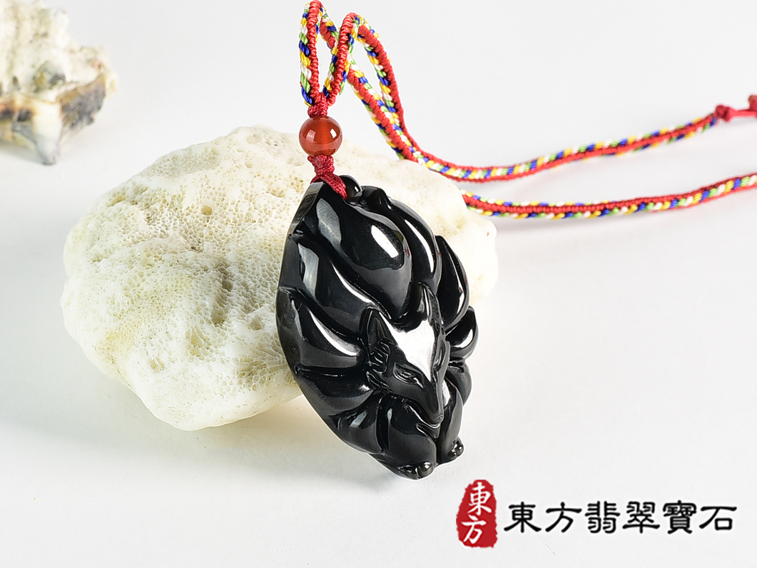 金曜石九尾狐狸項鍊玉珮(九尾狐狸、招財、人緣、桃花,狐仙:九尾狐狸牌金曜石九尾狐狸玉珮、金曜石九尾狐狸玉墜、)。金曜石九尾狐狸,FX087。客製化訂做各種金曜石狐狸吊墜玉珮項鍊。★附東方翡翠寶石保證 2.jpg