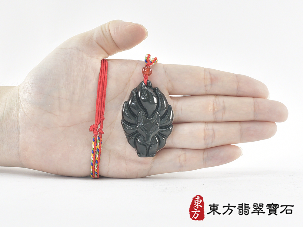金曜石九尾狐狸項鍊玉珮(九尾狐狸、招財、人緣、桃花,狐仙:九尾狐狸牌金曜石九尾狐狸玉珮、金曜石九尾狐狸玉墜、)。金曜石九尾狐狸,FX087。客製化訂做各種金曜石狐狸吊墜玉珮項鍊。★附東方翡翠寶石保證 5.jpg