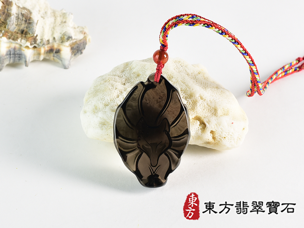 黑曜石九尾狐狸項鍊玉珮(九尾狐狸、招財、人緣、桃花,狐仙:九尾狐狸牌黑曜石九尾狐狸玉珮、黑曜石九尾狐狸玉墜、)。黑曜石九尾狐狸,FX088。客製化訂做各種黑曜石狐狸吊墜玉珮項鍊。★附東方翡翠寶石保證 3.jpg