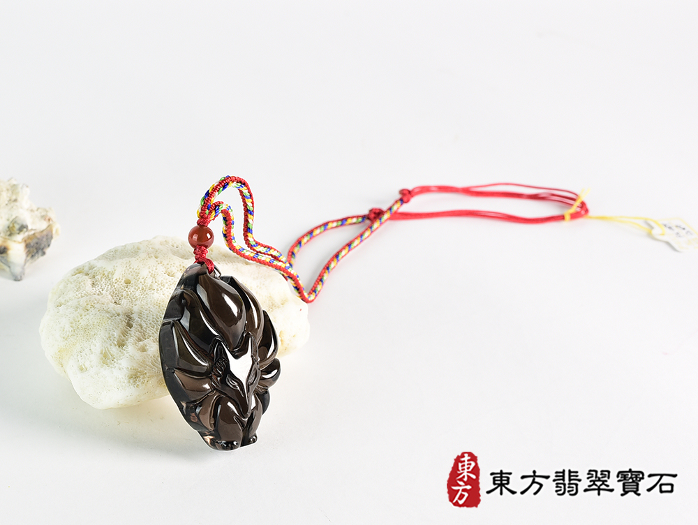 黑曜石九尾狐狸項鍊玉珮(九尾狐狸、招財、人緣、桃花,狐仙:九尾狐狸牌黑曜石九尾狐狸玉珮、黑曜石九尾狐狸玉墜、)。黑曜石九尾狐狸,FX089。客製化訂做各種黑曜石狐狸吊墜玉珮項鍊。★附東方翡翠寶石保證 4.jpg