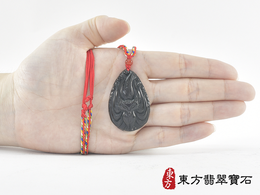 黑曜石九尾狐狸項鍊玉珮(九尾狐狸、招財、人緣、桃花,狐仙:九尾狐狸牌黑曜石九尾狐狸玉珮、黑曜石九尾狐狸玉墜、)。黑曜石九尾狐狸,FX090。客製化訂做各種黑曜石狐狸吊墜玉珮項鍊。★附東方翡翠寶石保證 5.jpg