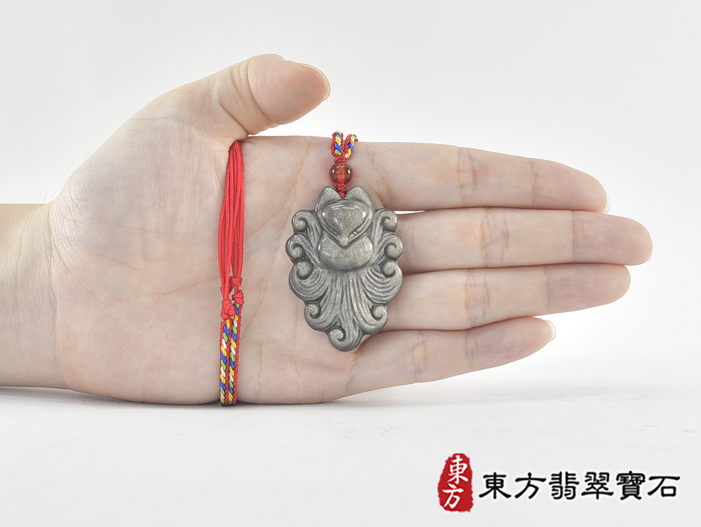 銀曜石九尾狐狸項鍊玉珮(九尾狐狸、招財、人緣、桃花,狐仙:九尾狐狸牌銀曜石九尾狐狸玉珮、銀曜石九尾狐狸玉墜、)。銀曜石九尾狐狸,FX093。客製化訂做各種銀曜石狐狸吊墜玉珮項鍊。★附東方翡翠寶石保證 5.jpg