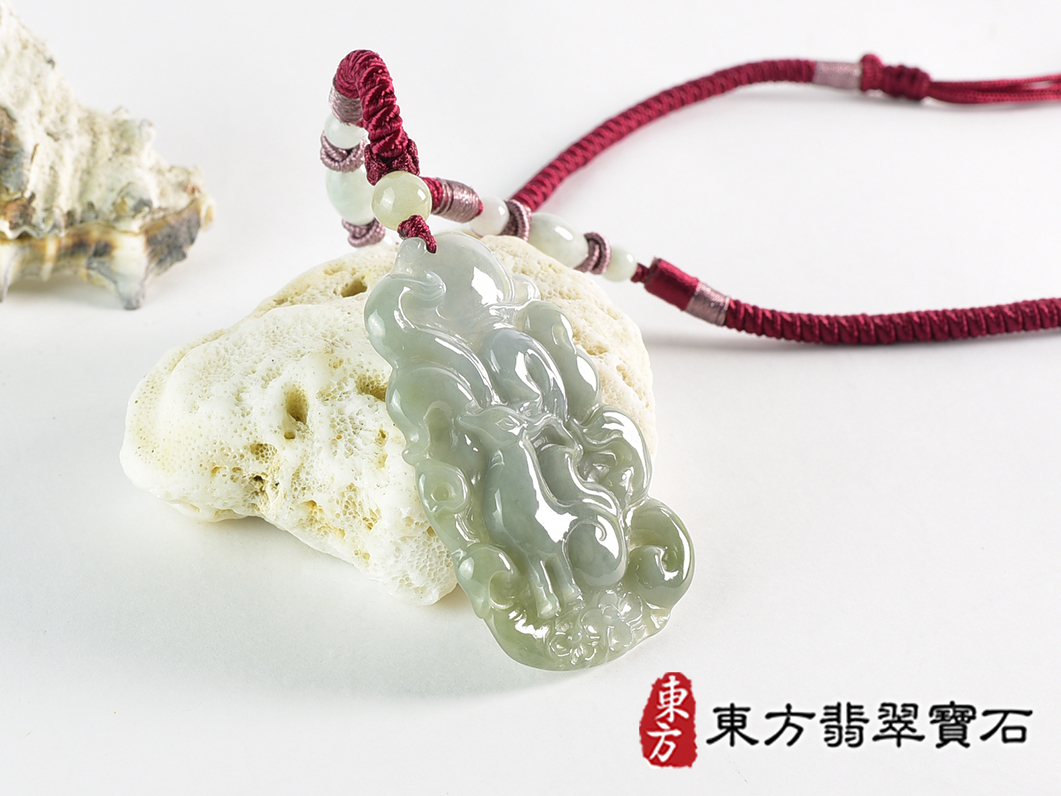 翡翠狐狸項鍊玉珮(狐狸牌翡翠狐狸玉珮、翡翠狐狸玉墜)。綠色糯種油青狐狸,FX094。客製化訂做各種翡翠狐狸吊墜玉珮項鍊。★附A貨翡翠雙證書 2.jpg