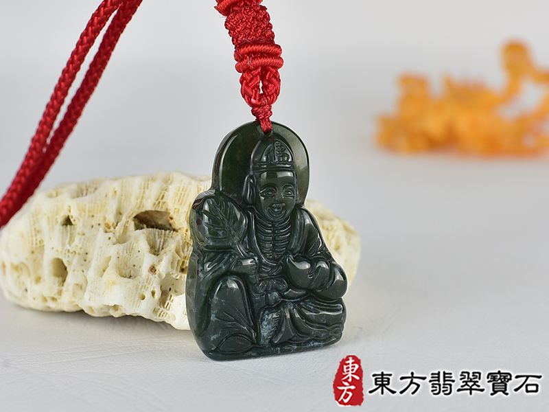水草玉濟公項鍊玉珮(濟公:濟公牌水草玉濟公玉珮、水草玉濟公玉墜)。水草玉濟公,GG075。客製化訂做各種水草玉濟公吊墜玉珮項鍊。★附東方翡翠寶石保證卡 2.jpg