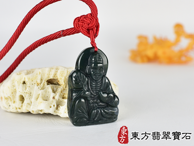 水草玉濟公項鍊玉珮(濟公:濟公牌水草玉濟公玉珮、水草玉濟公玉墜)。水草玉濟公,GG076。客製化訂做各種水草玉濟公吊墜玉珮項鍊。★附東方翡翠寶石保證卡 2.jpg