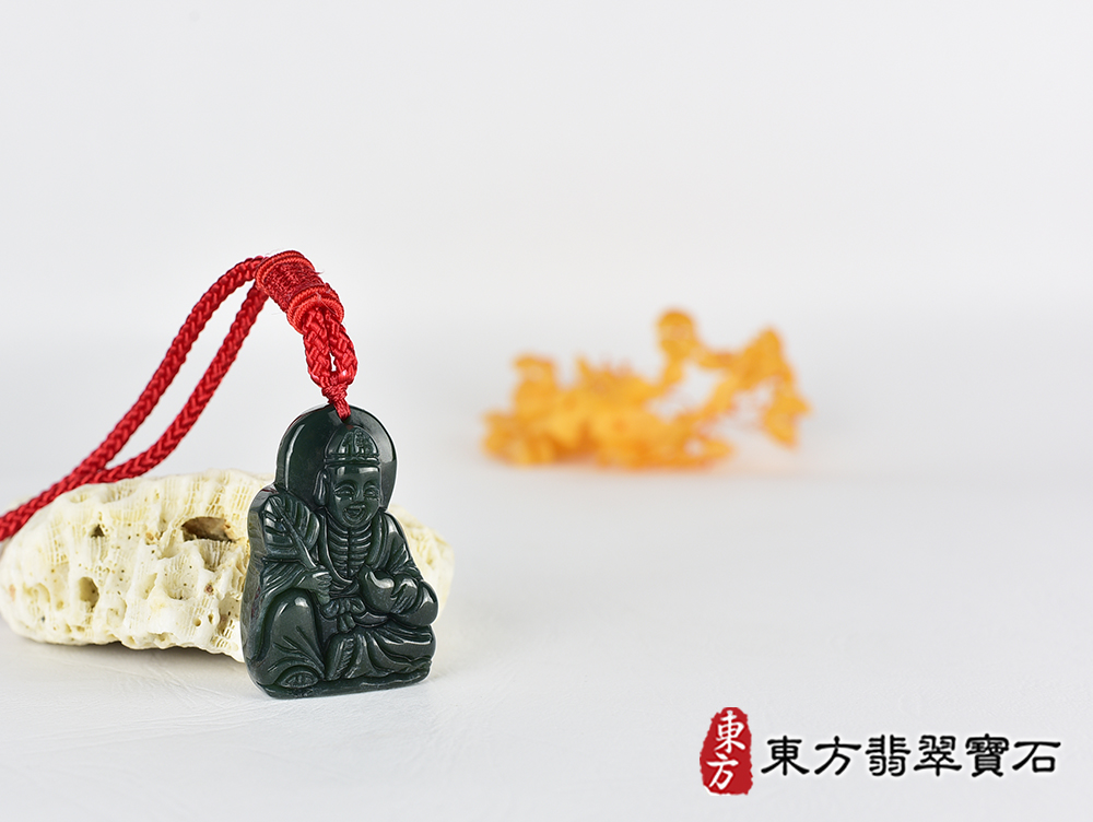 水草玉濟公項鍊玉珮(濟公:濟公牌水草玉濟公玉珮、水草玉濟公玉墜)。水草玉濟公,GG078。客製化訂做各種水草玉濟公吊墜玉珮項鍊。★附東方翡翠寶石保證卡 4.jpg