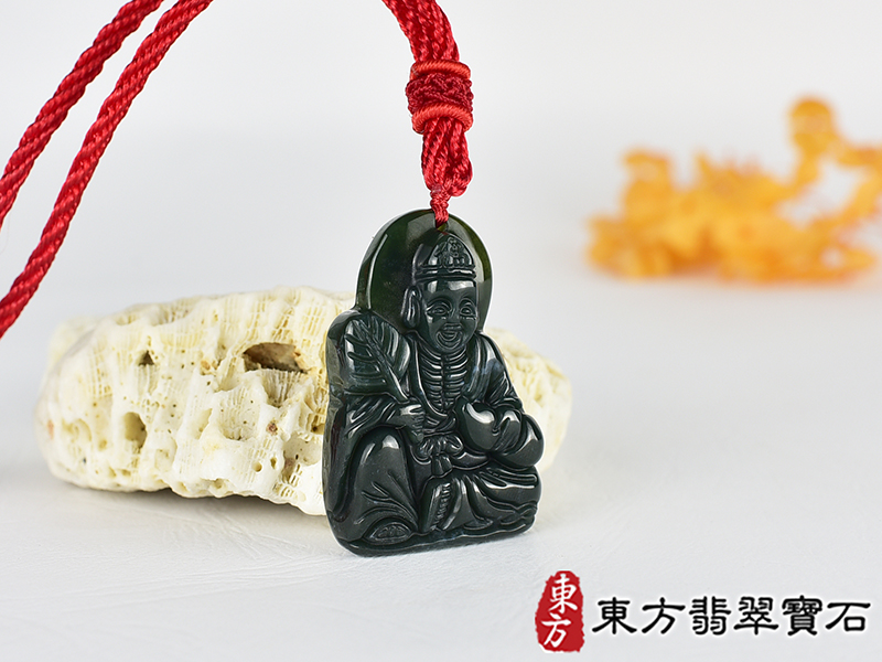 水草玉濟公項鍊玉珮(濟公:濟公牌水草玉濟公玉珮、水草玉濟公玉墜)。水草玉濟公,GG079。客製化訂做各種水草玉濟公吊墜玉珮項鍊。★附東方翡翠寶石保證卡 2.jpg
