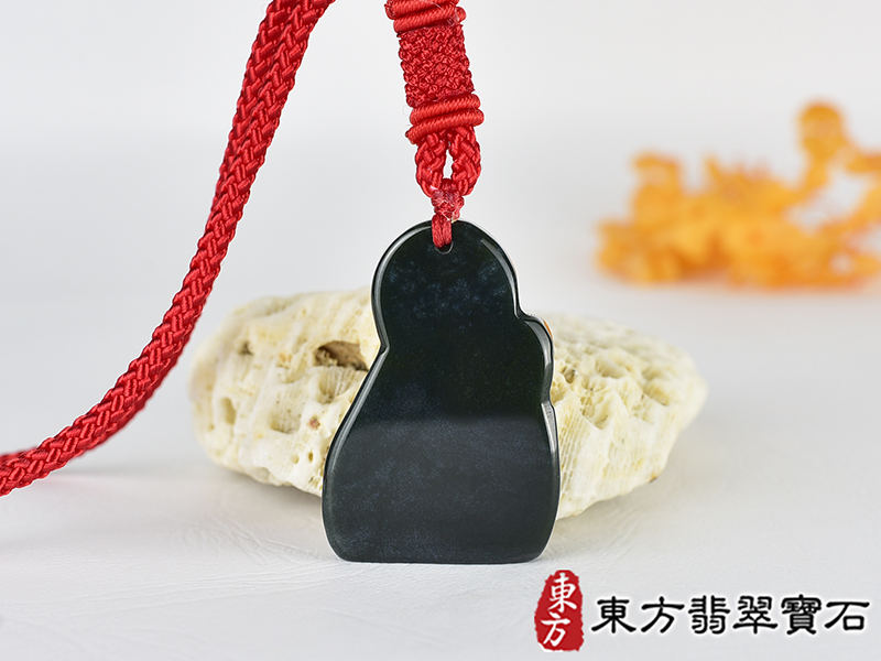 水草玉濟公項鍊玉珮(濟公:濟公牌水草玉濟公玉珮、水草玉濟公玉墜)。水草玉濟公,GG081。客製化訂做各種水草玉濟公吊墜玉珮項鍊。★附東方翡翠寶石保證卡 3.jpg