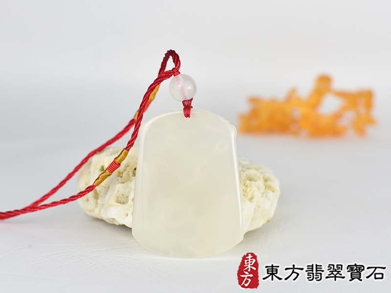 瑪瑙雞項鍊玉珮(金雞報喜、雞祥如意:雞牌瑪瑙雞玉珮、玉髓雞玉墜、雞十二生肖項鍊)。黃瑪瑙玉髓雞,GI064。客製化訂做各種瑪瑙玉髓雞吊墜玉珮項鍊。★附東方翡翠寶石保證卡 3.jpg