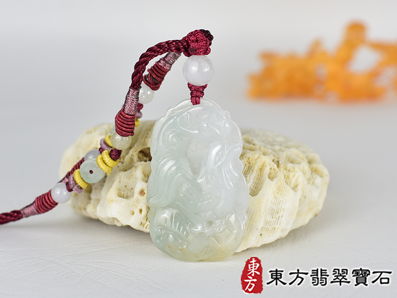 翡翠雞項鍊玉珮(金雞報喜:雞牌A貨翡翠雞玉珮、緬甸玉雞玉墜、雞十二生肖項鍊)。黃色豆種雞,GI071。客製化訂做各種翡翠雞吊墜玉珮項鍊。★附A貨翡翠雙證書 0.jpg