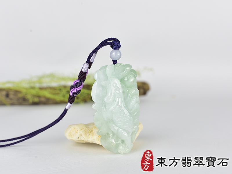 翡翠雞項鍊玉珮(金雞報喜:雞牌A貨翡翠雞玉珮、緬甸玉雞玉墜、雞十二生肖項鍊)。雞,GI076。客製化訂做各種翡翠雞吊墜玉珮項鍊。★附A貨翡翠雙證書 2.jpg