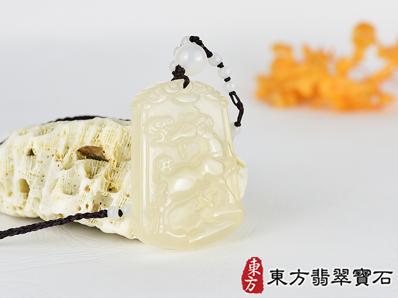 瑪瑙羊項鍊玉珮(羊眉吐氣、洋洋如意:羊牌瑪瑙羊玉珮、玉髓羊玉墜、羊十二生肖項鍊)。橘帶白瑪瑙玉髓羊,GO068。客製化訂做各種瑪瑙玉髓羊吊墜玉珮項鍊。★附東方翡翠寶石保證卡 2.jpg