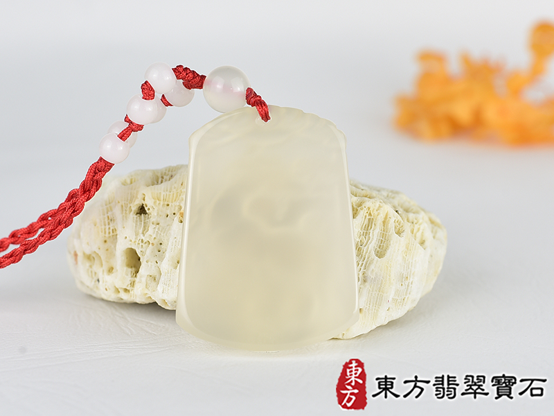 瑪瑙羊項鍊玉珮(羊眉吐氣、洋洋如意:羊牌瑪瑙羊玉珮、玉髓羊玉墜、羊十二生肖項鍊)。橘帶白瑪瑙玉髓羊,GO070。客製化訂做各種瑪瑙玉髓羊吊墜玉珮項鍊。★附東方翡翠寶石保證卡 3.jpg