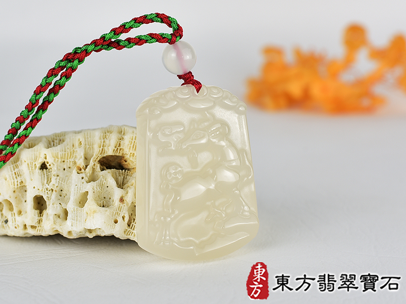 瑪瑙羊項鍊玉珮(羊眉吐氣、洋洋如意:羊牌瑪瑙羊玉珮、玉髓羊玉墜、羊十二生肖項鍊)。橘帶白瑪瑙玉髓羊,GO071。客製化訂做各種瑪瑙玉髓羊吊墜玉珮項鍊。★附東方翡翠寶石保證卡 2.jpg