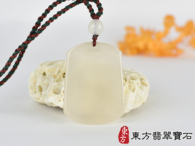 瑪瑙羊項鍊玉珮(羊眉吐氣、洋洋如意:羊牌瑪瑙羊玉珮、玉髓羊玉墜、羊十二生肖項鍊)。橘帶白瑪瑙玉髓羊,GO072。客製化訂做各種瑪瑙玉髓羊吊墜玉珮項鍊。★附東方翡翠寶石保證卡 3.jpg