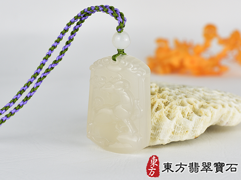 瑪瑙羊項鍊玉珮(羊眉吐氣、洋洋如意:羊牌瑪瑙羊玉珮、玉髓羊玉墜、羊十二生肖項鍊)。白瑪瑙玉髓羊,GO076。客製化訂做各種瑪瑙玉髓羊吊墜玉珮項鍊。★附東方翡翠寶石保證卡 1.jpg