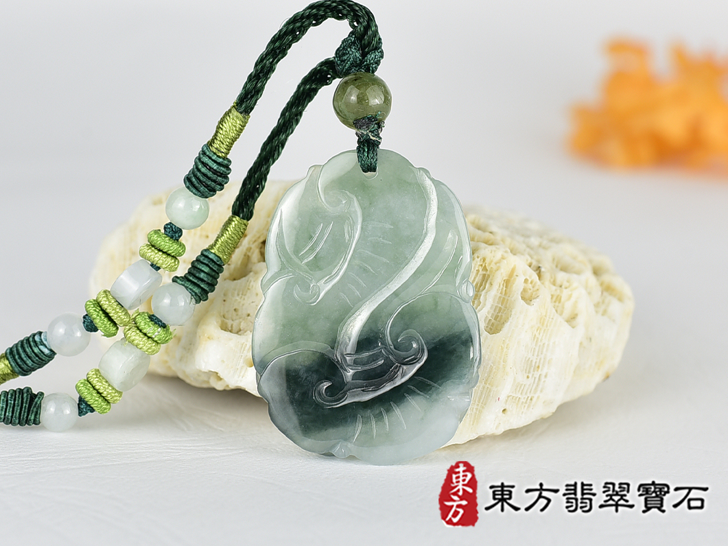 翡翠羊項鍊玉珮(羊眉吐氣、洋洋如意:羊牌A貨翡翠羊玉珮、緬甸玉羊玉墜、羊十二生肖項鍊)。淡綠加淺紫糯種羊,GO077。客製化訂做各種翡翠羊吊墜玉珮項鍊。★附A貨翡翠雙證書 3.jpg