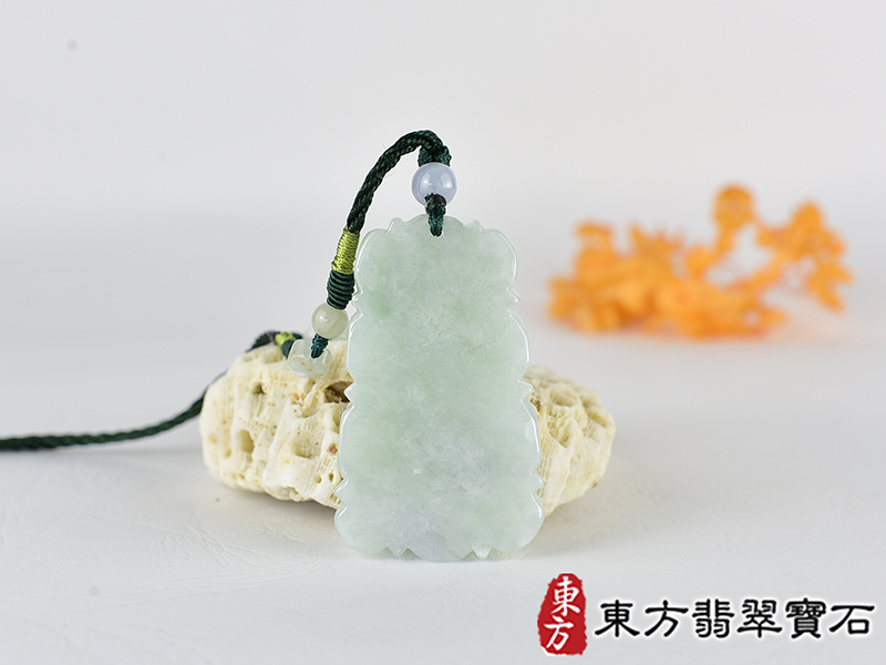 翡翠羊項鍊玉珮(羊眉吐氣、洋洋如意:羊牌A貨翡翠羊玉珮、緬甸玉羊玉墜、羊十二生肖項鍊)。淡綠加淺紫糯種羊,GO082。客製化訂做各種翡翠羊吊墜玉珮項鍊。★附A貨翡翠雙證書 3.jpg