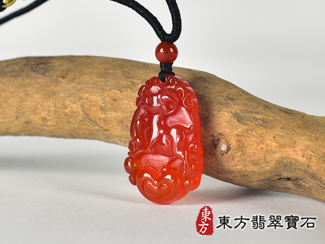 瑪瑙羊項鍊玉珮(羊眉吐氣、洋洋如意:羊牌瑪瑙羊玉珮、玉髓羊玉墜、羊十二生肖項鍊)。橘帶紅瑪瑙玉髓羊,GO087。客製化訂做各種瑪瑙玉髓羊吊墜玉珮項鍊。★附東方翡翠寶石保證卡 1.jpg