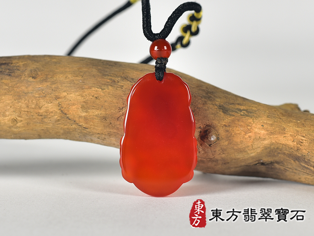 瑪瑙羊項鍊玉珮(羊眉吐氣、洋洋如意:羊牌瑪瑙羊玉珮、玉髓羊玉墜、羊十二生肖項鍊)。橘帶紅瑪瑙玉髓羊,GO087。客製化訂做各種瑪瑙玉髓羊吊墜玉珮項鍊。★附東方翡翠寶石保證卡 3.jpg