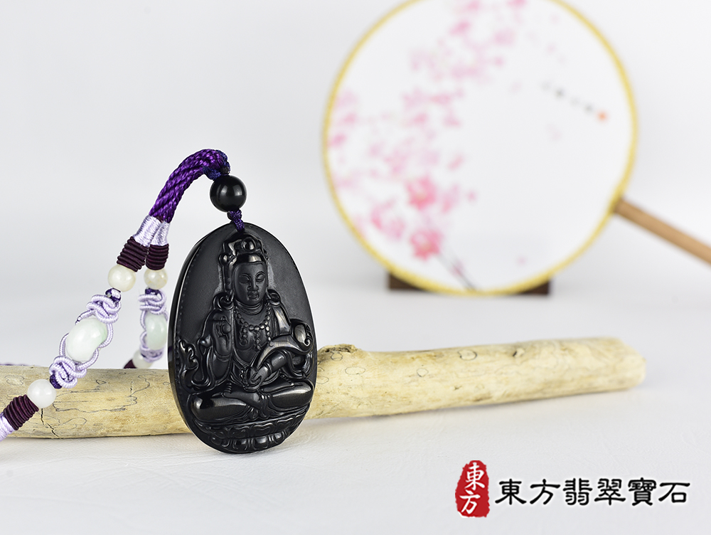 黑曜石如意菩薩項鍊玉珮(觀世音菩薩、如意觀音:觀世音菩薩牌黑曜石觀世音菩薩玉珮、黑曜石觀世音菩薩玉墜)。黑曜石觀世音菩薩,GY2041。客製化訂做各種黑曜石觀世音菩薩吊墜玉珮項鍊。★附東方翡翠寶 4.jpg
