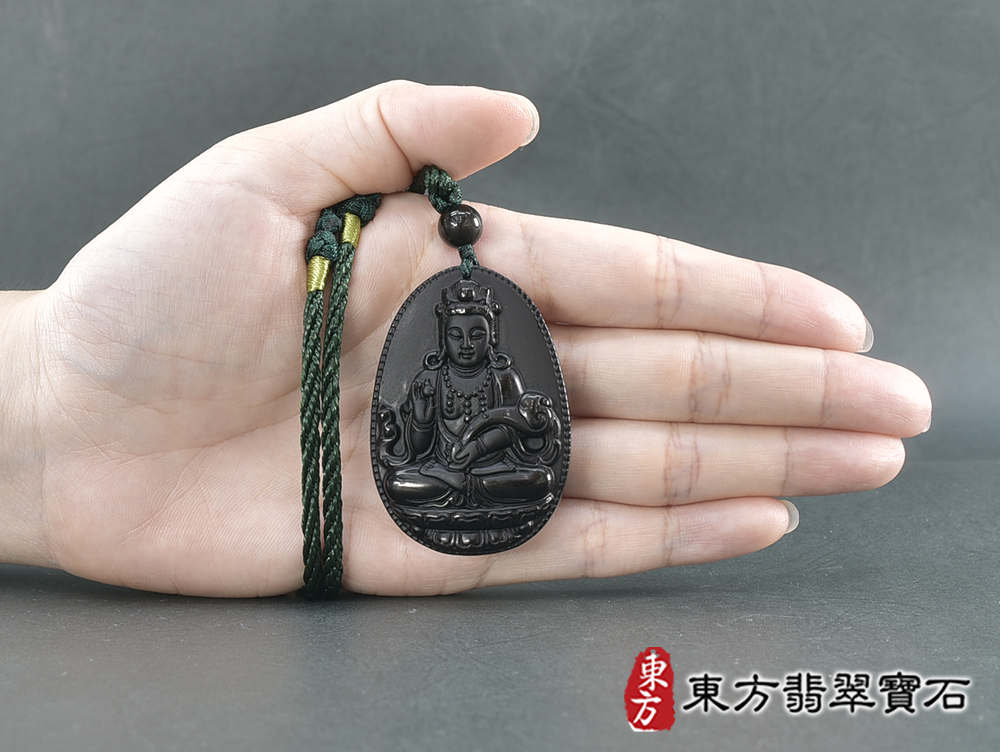 黑曜石如意菩薩項鍊玉珮(觀世音菩薩、如意觀音:觀世音菩薩牌黑曜石觀世音菩薩玉珮、黑曜石觀世音菩薩玉墜)。黑曜石觀世音菩薩,GY2042。客製化訂做各種黑曜石觀世音菩薩吊墜玉珮項鍊。★附東方翡翠寶 5.jpg