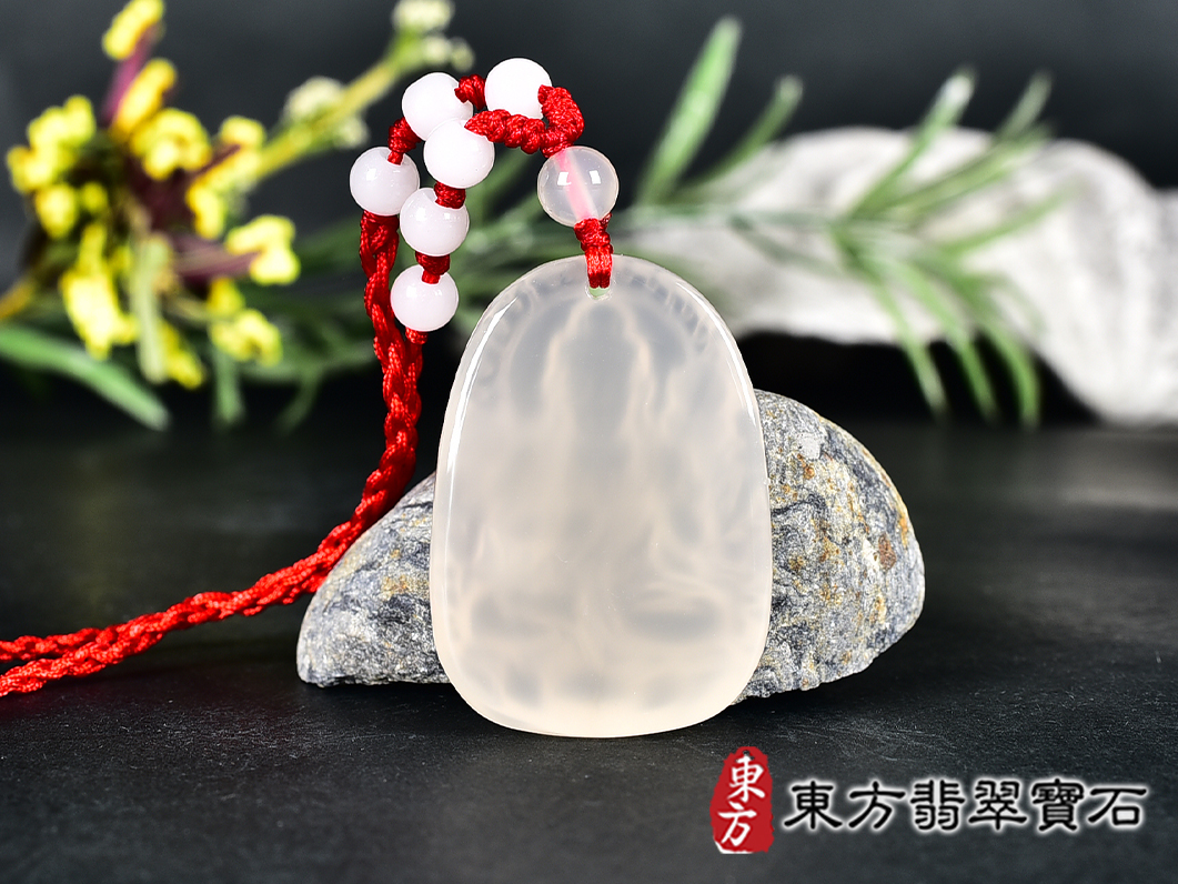 瑪瑙大勢至菩薩項鍊玉珮(大勢至菩薩:大勢至菩薩牌瑪瑙大勢至菩薩玉珮、瑪瑙大勢至菩薩玉墜)。瑪瑙大勢至菩薩GY2073。客製化訂做各種瑪瑙大勢至菩薩吊墜玉珮項鍊。★附東方翡翠寶石保證卡 3.jpg