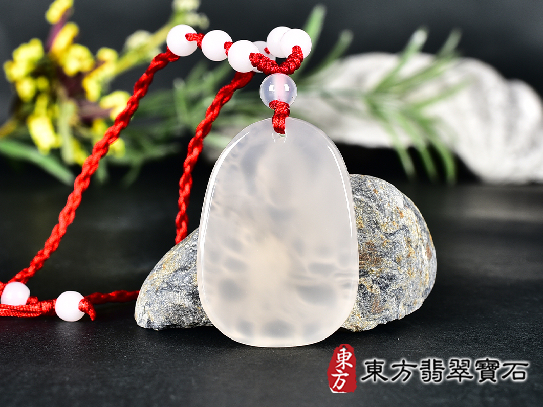 瑪瑙虛空藏菩薩項鍊玉珮(虛空藏菩薩:虛空藏菩薩牌瑪瑙虛空藏菩薩玉珮、瑪瑙虛空藏菩薩玉墜)。瑪瑙虛空藏菩薩,GY2076。客製化訂做各種瑪瑙虛空藏菩薩吊墜玉珮項鍊。★附東方翡翠寶石保證卡 3.jpg