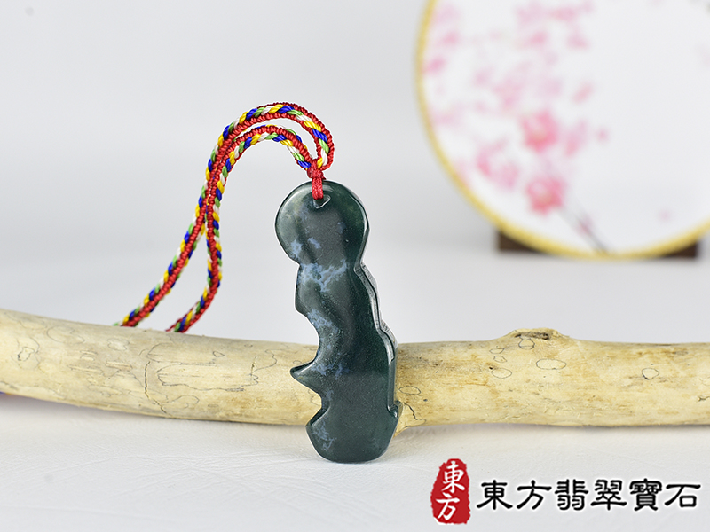 水草玉灑水觀音項鍊玉珮(觀世音菩薩、灑水觀音:觀音牌水草玉觀音玉珮、水草玉觀音玉墜)。水草玉觀音,GY2082。客製化訂做各種水草玉觀音吊墜玉珮項鍊。★附東方翡翠寶石保證卡 3.jpg