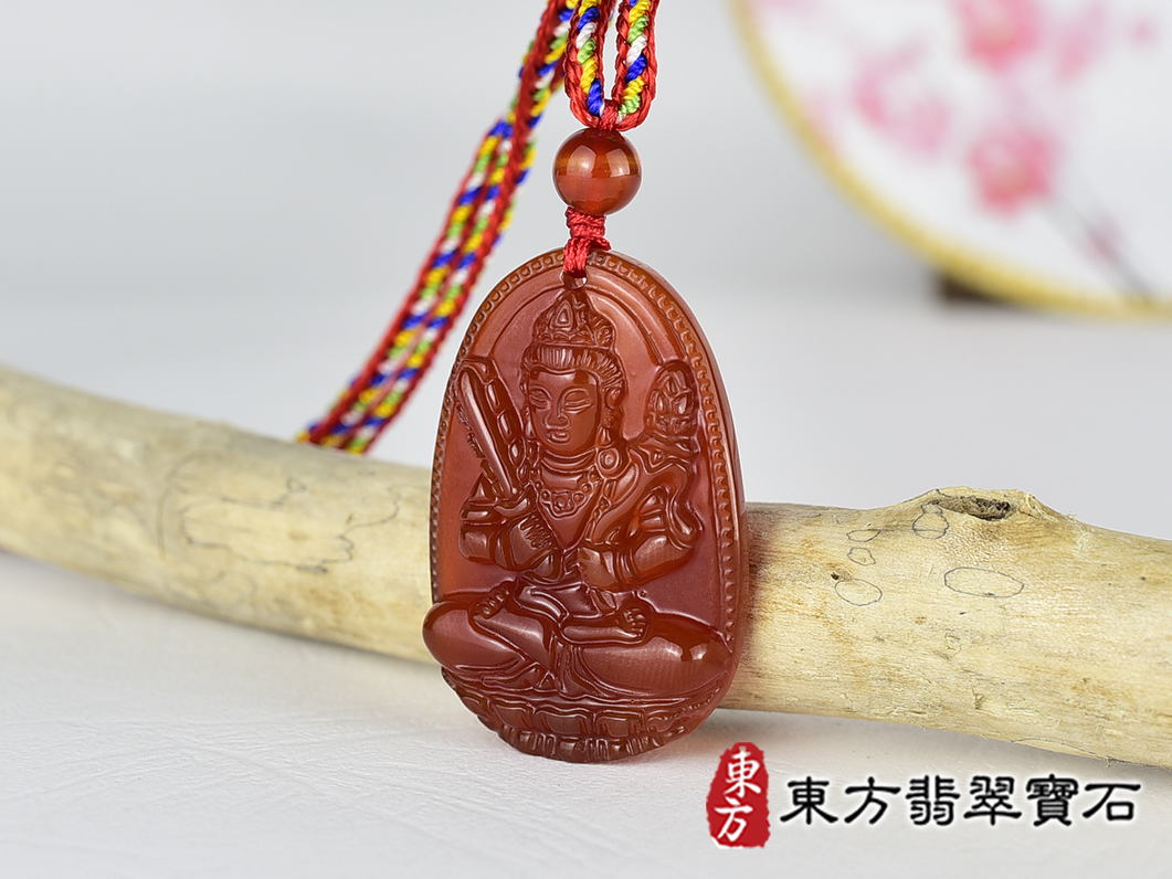 紅瑪瑙虛空藏菩薩項鍊玉珮(虛空藏菩薩:虛空藏菩薩牌紅瑪瑙虛空藏菩薩玉珮、紅瑪瑙虛空藏菩薩玉墜)。紅瑪瑙虛空藏菩薩,GY2154。客製化訂做各種紅瑪瑙虛空藏菩薩吊墜玉珮項鍊。★附東方翡翠寶石保證卡 1.jpg