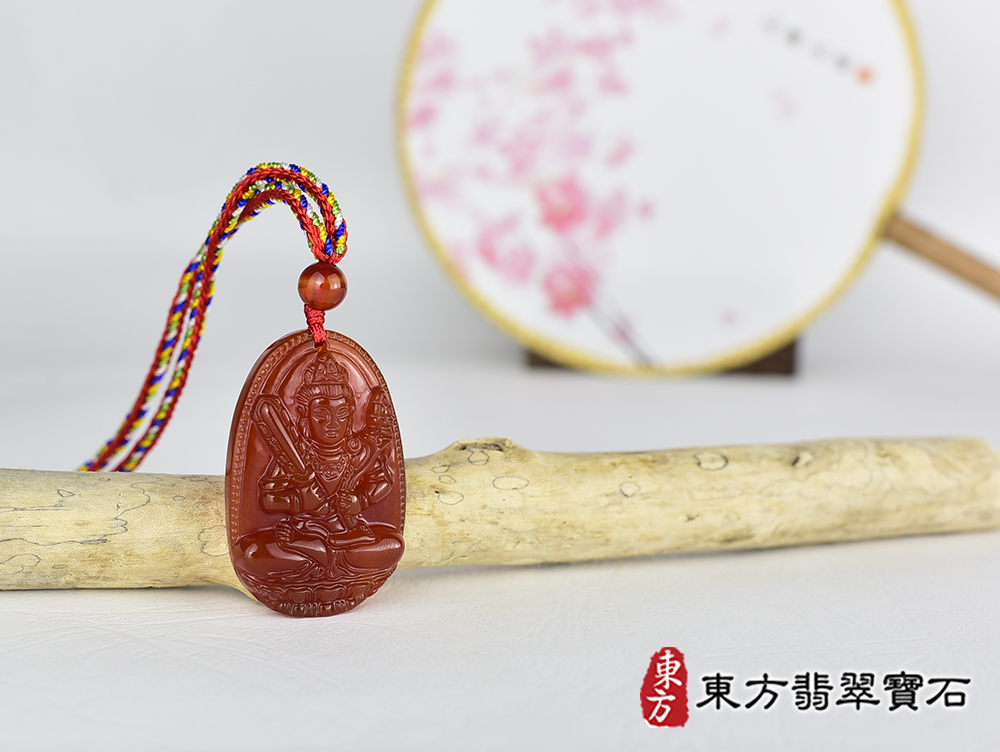 紅瑪瑙虛空藏菩薩項鍊玉珮(虛空藏菩薩:虛空藏菩薩牌紅瑪瑙虛空藏菩薩玉珮、紅瑪瑙虛空藏菩薩玉墜)。紅瑪瑙虛空藏菩薩,GY2154。客製化訂做各種紅瑪瑙虛空藏菩薩吊墜玉珮項鍊。★附東方翡翠寶石保證卡 4.jpg