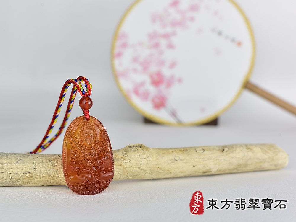 紅瑪瑙虛空藏菩薩項鍊玉珮(虛空藏菩薩:虛空藏菩薩牌紅瑪瑙虛空藏菩薩玉珮、紅瑪瑙虛空藏菩薩玉墜)。紅瑪瑙虛空藏菩薩,GY2157。客製化訂做各種紅瑪瑙虛空藏菩薩吊墜玉珮項鍊。★附東方翡翠寶石保證卡 4.jpg