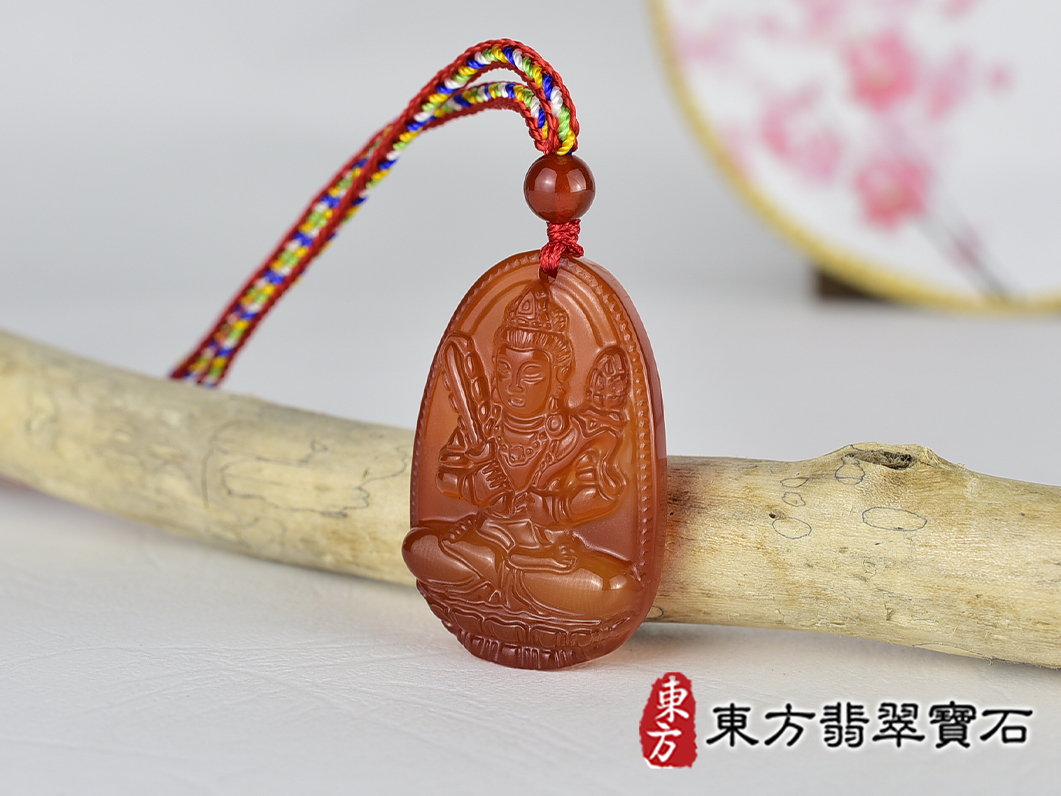 紅瑪瑙虛空藏菩薩項鍊玉珮(虛空藏菩薩:虛空藏菩薩牌紅瑪瑙虛空藏菩薩玉珮、紅瑪瑙虛空藏菩薩玉墜)。紅瑪瑙虛空藏菩薩,GY2158。客製化訂做各種紅瑪瑙虛空藏菩薩吊墜玉珮項鍊。★附東方翡翠寶石保證卡 1.jpg
