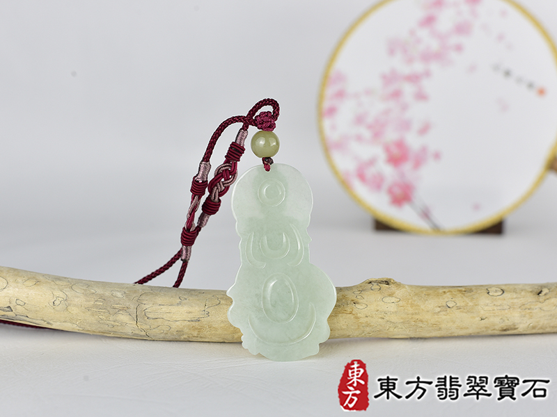 翡翠如意觀音項鍊玉珮(觀世音菩薩:如意觀音牌翡翠觀音玉珮、翡翠如意觀音玉墜)。糯種如意觀音,GY2183。客製化訂做各種翡翠如意觀音吊墜玉珮項鍊。★附東方翡翠寶石保證卡 2.jpg