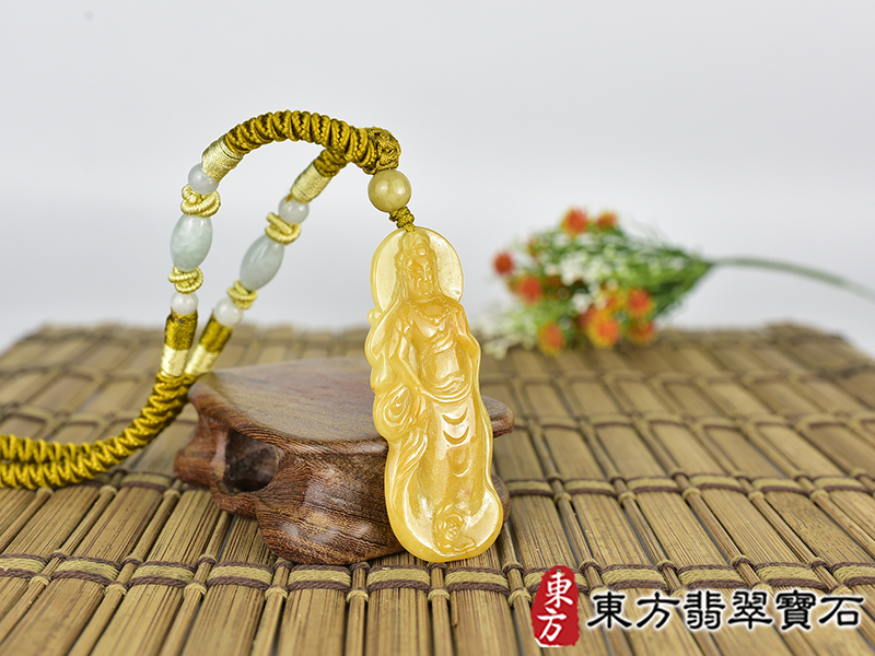翡翠觀音項鍊玉珮(觀世音菩薩、寶瓶觀音:觀音牌A貨翡翠觀世音菩薩玉珮、緬甸玉觀音玉墜)。細豆種觀世音菩薩,GY2189。客製化訂做各種翡翠觀音吊墜玉珮項鍊。★附A貨翡翠雙證書 2.jpg