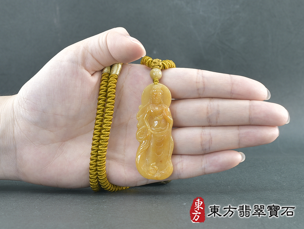 翡翠觀音項鍊玉珮(觀世音菩薩、寶瓶觀音:觀音牌A貨翡翠觀世音菩薩玉珮、緬甸玉觀音玉墜)。細豆種觀世音菩薩,GY2189。客製化訂做各種翡翠觀音吊墜玉珮項鍊。★附A貨翡翠雙證書 5.jpg