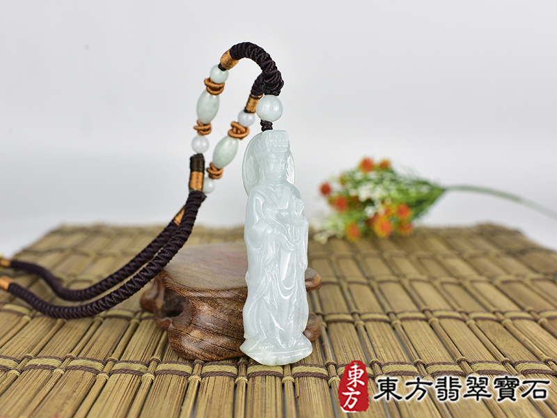 翡翠如意觀音項鍊玉珮(觀世音菩薩:如意觀音牌翡翠觀音玉珮、翡翠如意觀音玉墜)。糯種如意觀音,GY2191。客製化訂做各種翡翠如意觀音吊墜玉珮項鍊。★附東方翡翠寶石保證卡 2.jpg