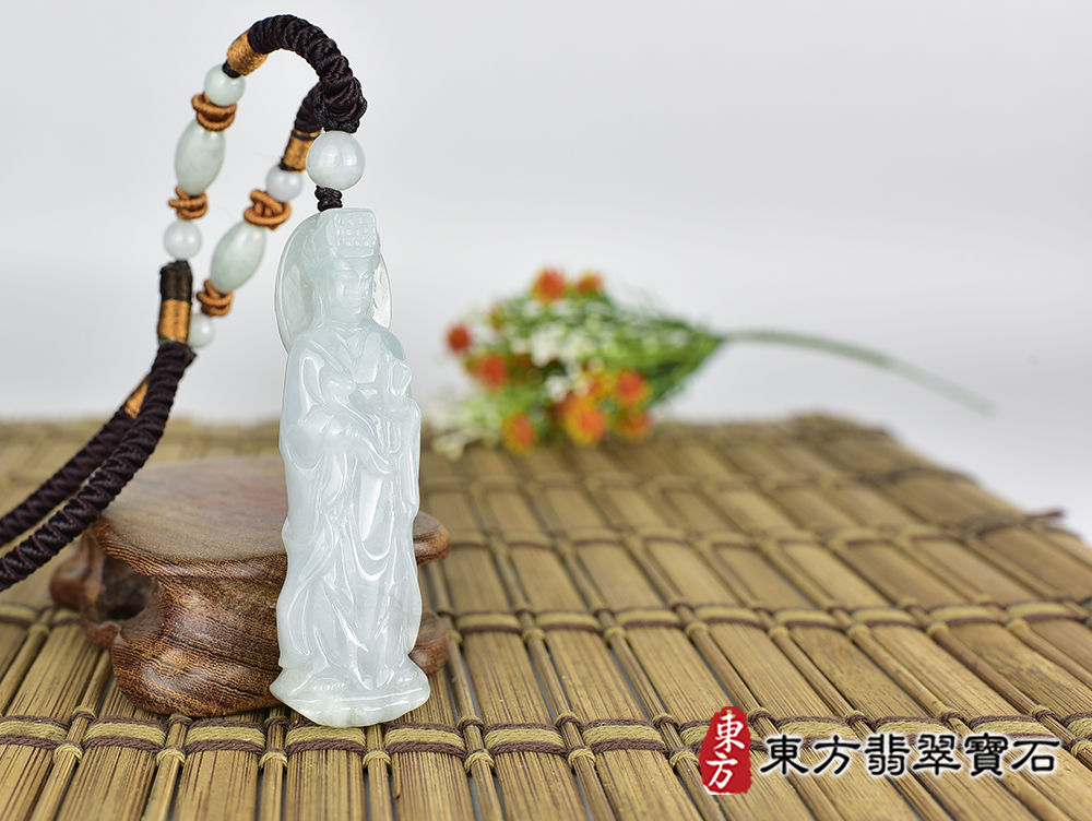 翡翠如意觀音項鍊玉珮(觀世音菩薩:如意觀音牌翡翠觀音玉珮、翡翠如意觀音玉墜)。糯種如意觀音,GY2191。客製化訂做各種翡翠如意觀音吊墜玉珮項鍊。★附東方翡翠寶石保證卡 4.jpg