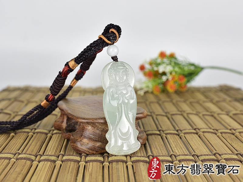 翡翠合掌觀音項鍊玉珮(觀世音菩薩:觀音牌A貨翡翠觀音玉珮、緬甸玉觀世音菩薩玉墜)。豆糯種翡翠合掌觀音,GY2192。客製化訂做各種翡翠觀音吊墜玉珮項鍊。★附A貨翡翠雙證書 2.jpg