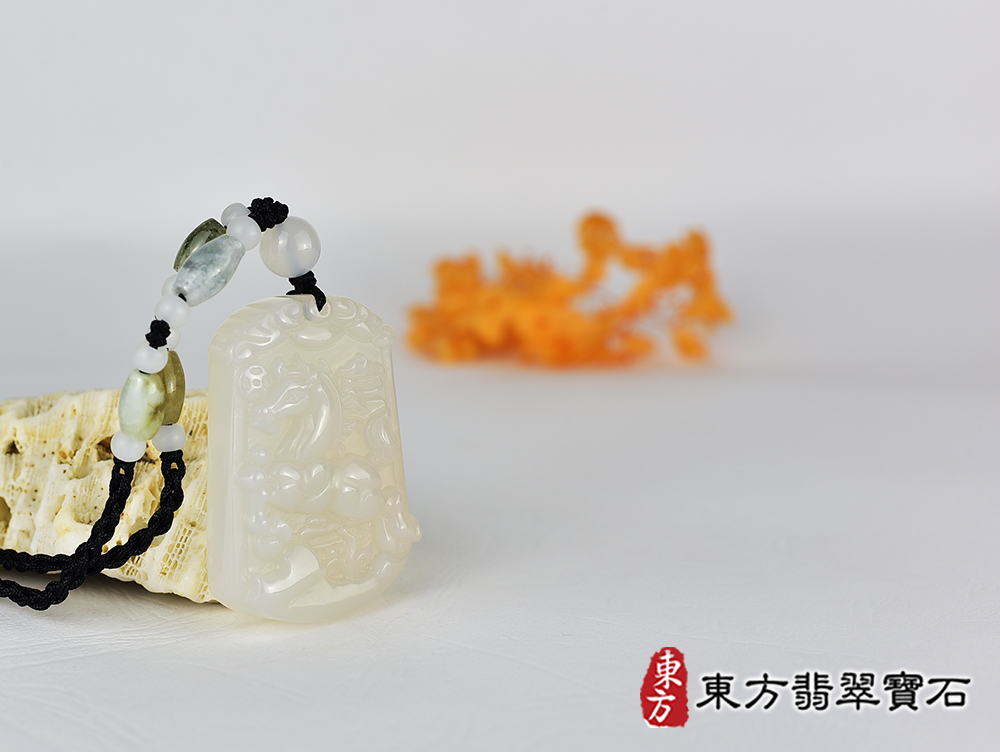 瑪瑙馬項鍊玉珮(馬到成功帶如意:馬牌瑪瑙馬玉珮、玉髓馬玉墜、馬十二生肖項鍊)。黃瑪瑙玉髓馬,HO082。客製化訂做各種瑪瑙玉髓馬吊墜玉珮項鍊。★附東方翡翠寶石保證卡 4.jpg