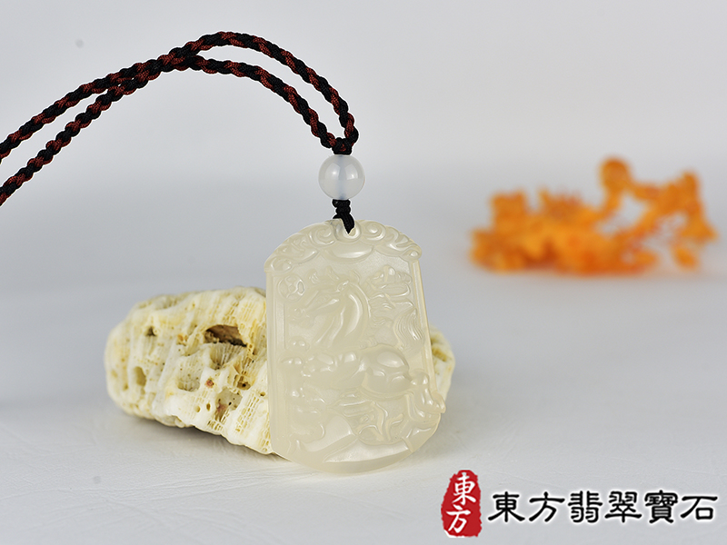 瑪瑙馬項鍊玉珮(馬到成功帶如意:馬牌瑪瑙馬玉珮、玉髓馬玉墜、馬十二生肖項鍊)。黃瑪瑙玉髓馬,HO083。客製化訂做各種瑪瑙玉髓馬吊墜玉珮項鍊。★附東方翡翠寶石保證卡 2.jpg