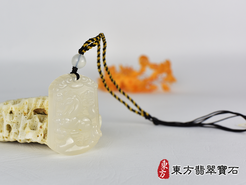 瑪瑙馬項鍊玉珮(馬到成功帶如意:馬牌瑪瑙馬玉珮、玉髓馬玉墜、馬十二生肖項鍊)。黃瑪瑙玉髓馬,HO084。客製化訂做各種瑪瑙玉髓馬吊墜玉珮項鍊。★附東方翡翠寶石保證卡 4.jpg